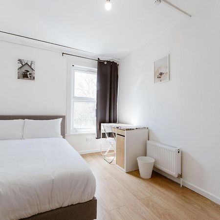 Mile End Double Rooms 27 Guest House London Exteriör bild