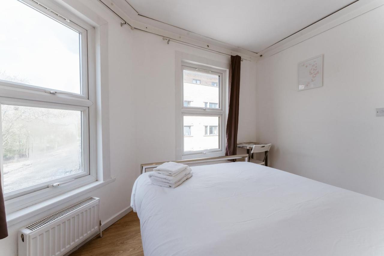 Mile End Double Rooms 27 Guest House London Exteriör bild