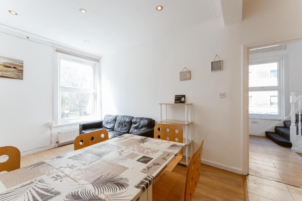 Mile End Double Rooms 27 Guest House London Exteriör bild