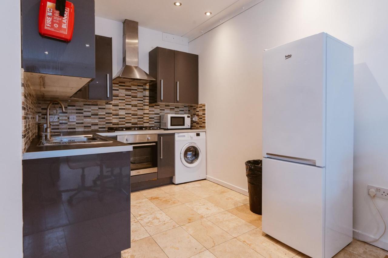 Mile End Double Rooms 27 Guest House London Exteriör bild