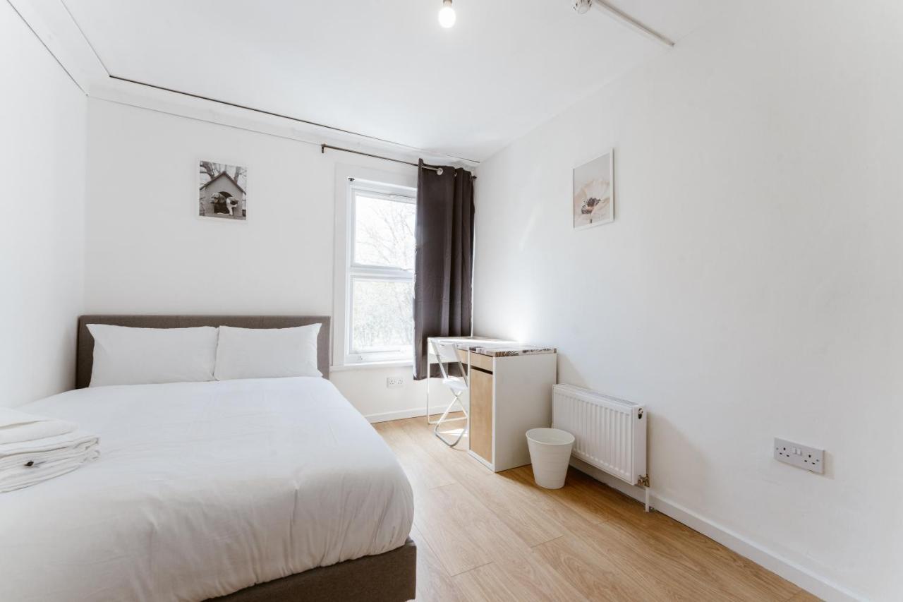 Mile End Double Rooms 27 Guest House London Exteriör bild