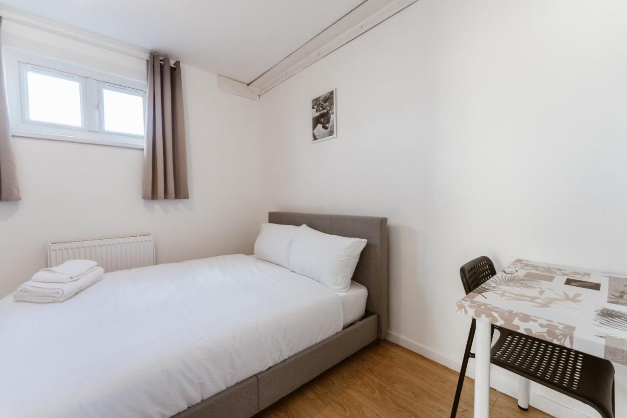 Mile End Double Rooms 27 Guest House London Exteriör bild