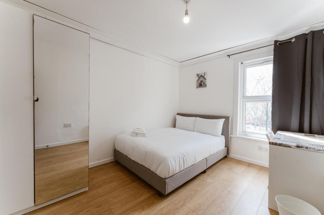 Mile End Double Rooms 27 Guest House London Exteriör bild